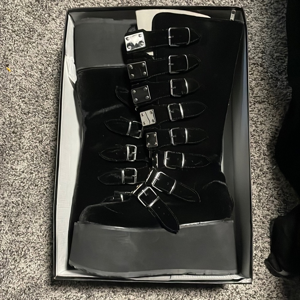 Black velvet demonia dammed 318